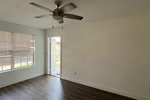 725 NW 4th Ave # 4, Fort Lauderdale FL 33311