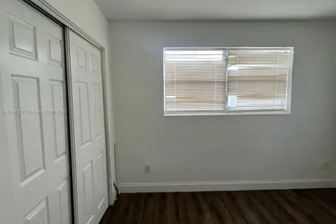 725 NW 4th Ave # 4, Fort Lauderdale FL 33311