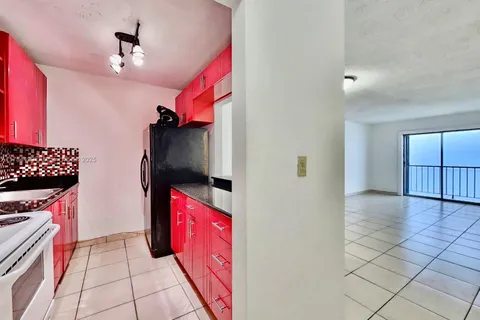 424 SW 7th St # 403, Miami FL 33130