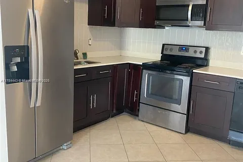 2407 Cleveland # 2407, Hollywood FL 33020
