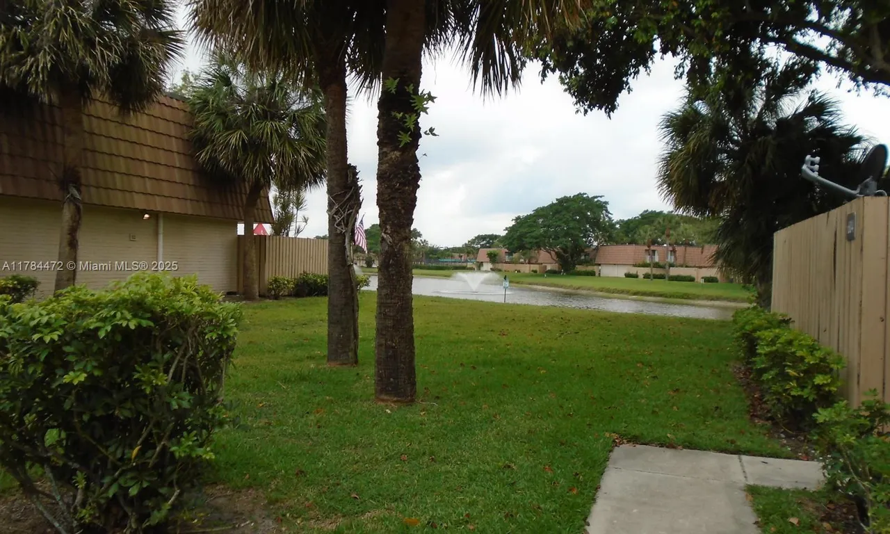 597 Green Springs Pl, West Palm Beach FL 33409