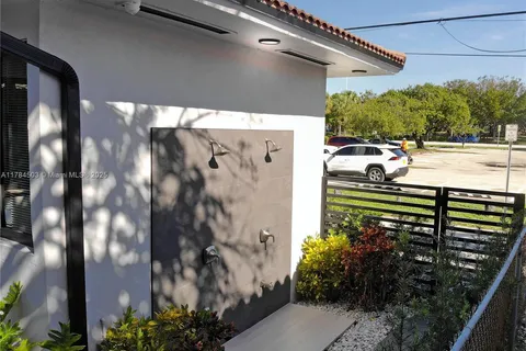 8333 Harding Ave # 2, Miami Beach FL 33141