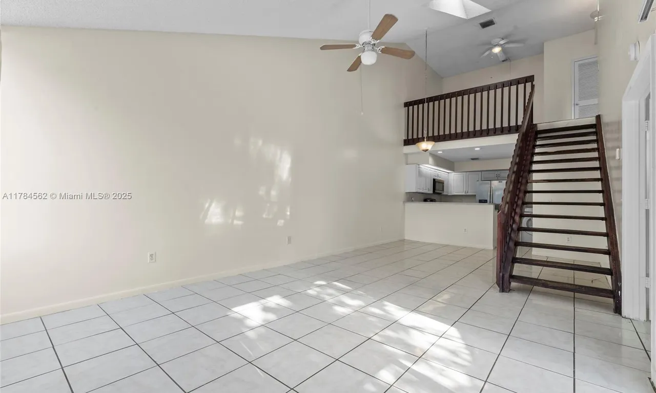 1903 Players Pl, North Lauderdale FL 33068
