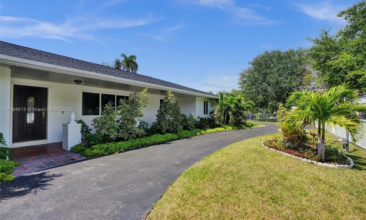 7360 SW 120th St, Pinecrest FL 33156