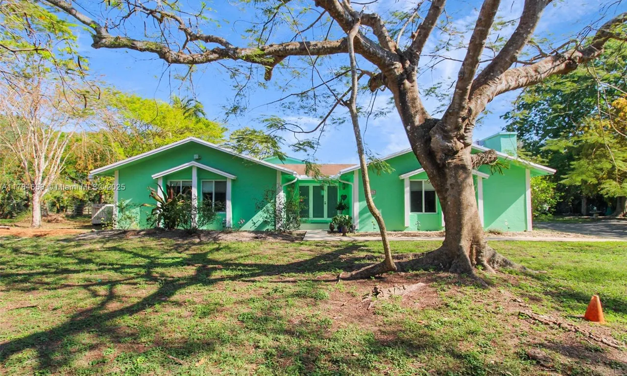 14875 SW 238th St, Homestead FL 33032