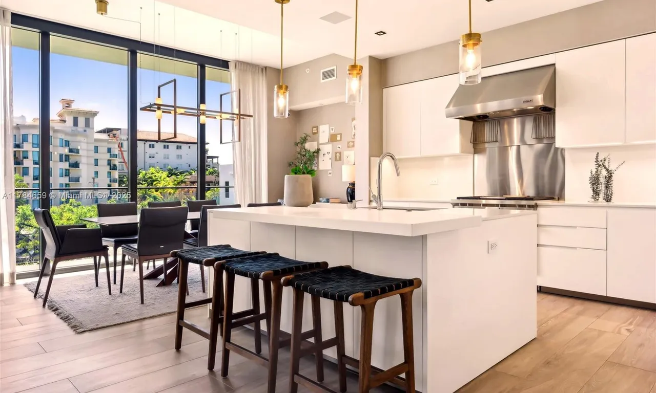 3581 E Glencoe St # 309, Miami FL 33133