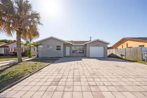 22188 SW 59th Ave, Boca Raton FL 33428