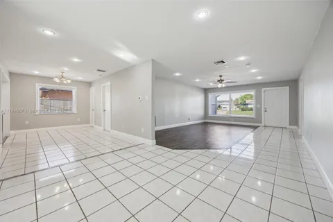 22188 SW 59th Ave, Boca Raton FL 33428