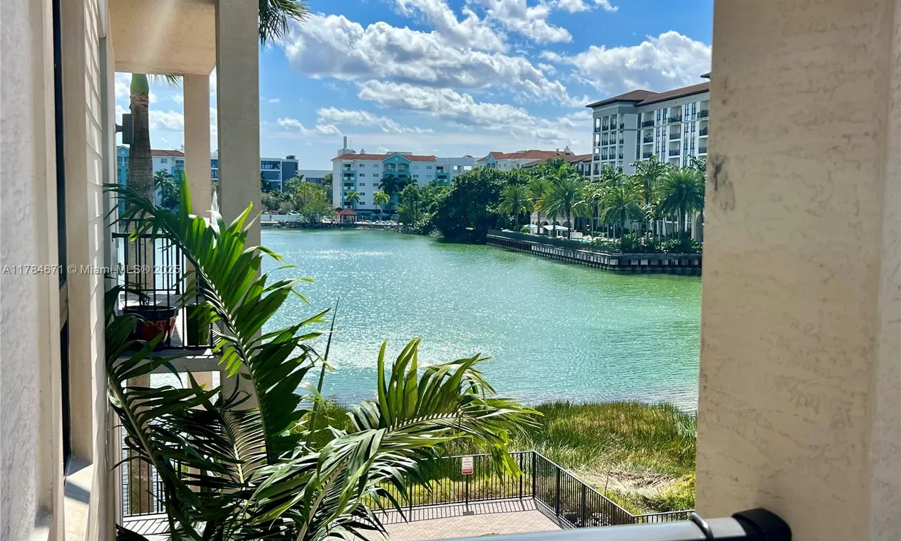 4725 NW 85th Ave # 35, Doral FL 33166