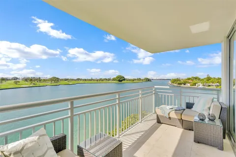 9250 W Bay Harbor Dr # 5C, Bay Harbor Islands FL 33154