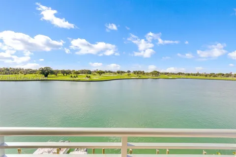 9250 W Bay Harbor Dr # 5C, Bay Harbor Islands FL 33154