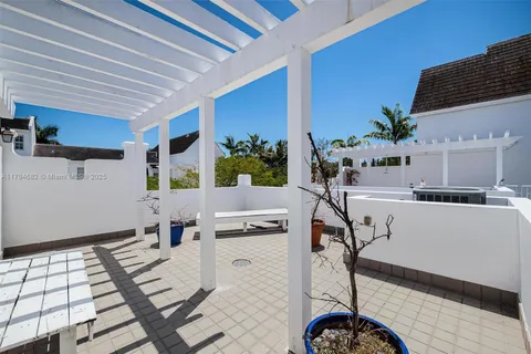 7765 SW 54th Ct # 7765, Miami FL 33143