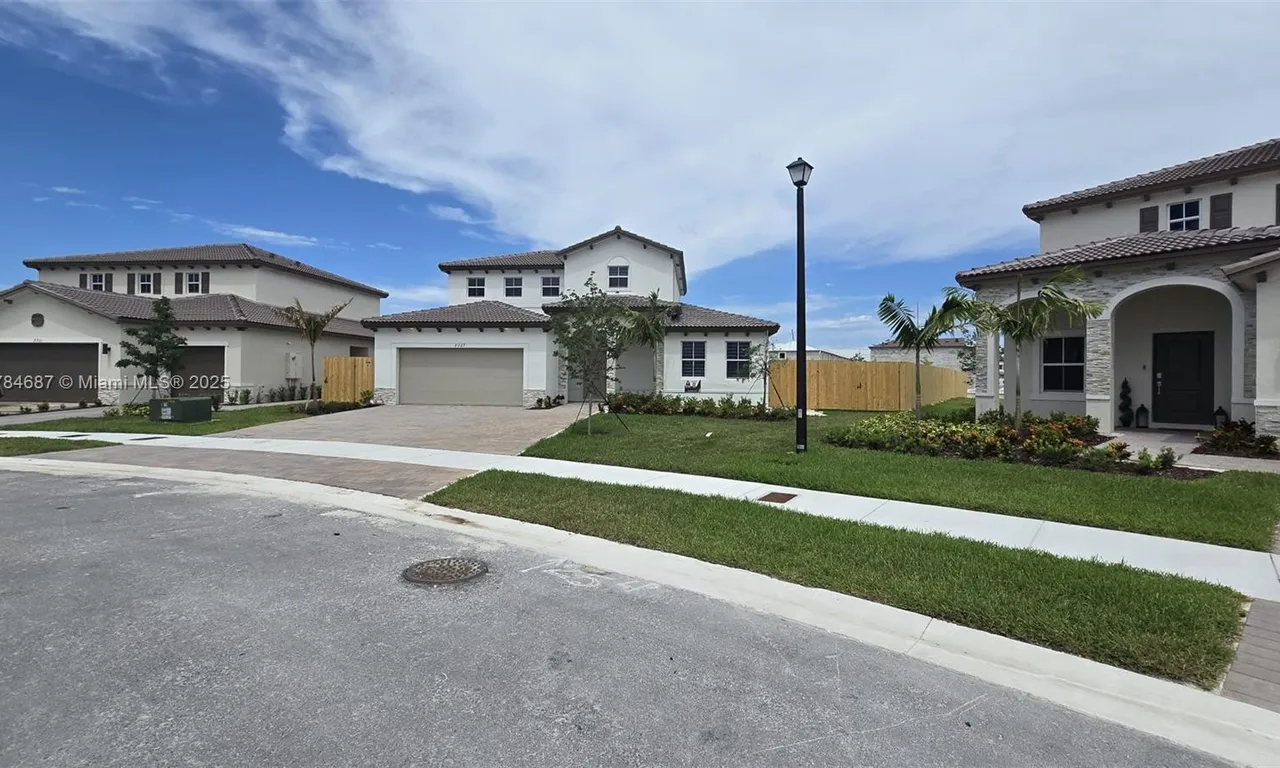 2727 SE 23rd Ter, Homestead FL 33035