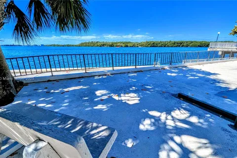 300 Bayview Dr # 206, Sunny Isles Beach FL 33160