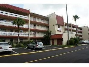 1025 Country Club Dr # 305, Margate FL 33063