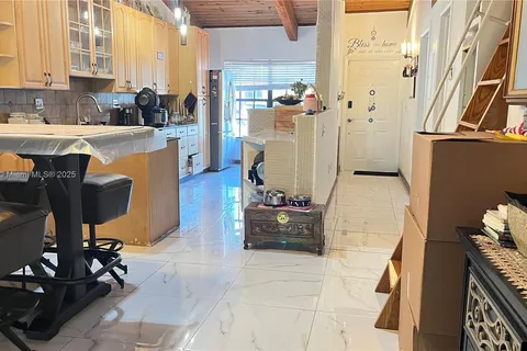 10110 Acorn Ln, Pembroke Pines FL 33026