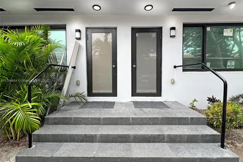 8333 Harding Ave # 3, Miami Beach FL 33141