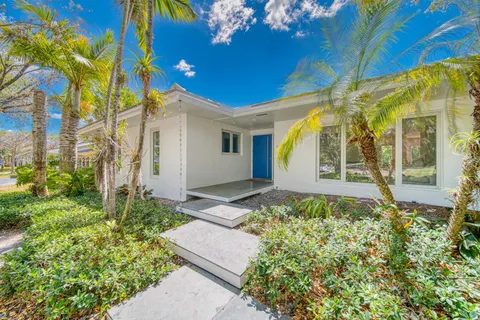 620 Conde Ave, Coral Gables FL 33156