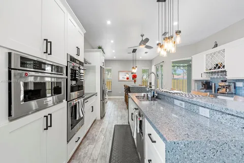 2021 SE 17th Ave, Homestead FL 33035