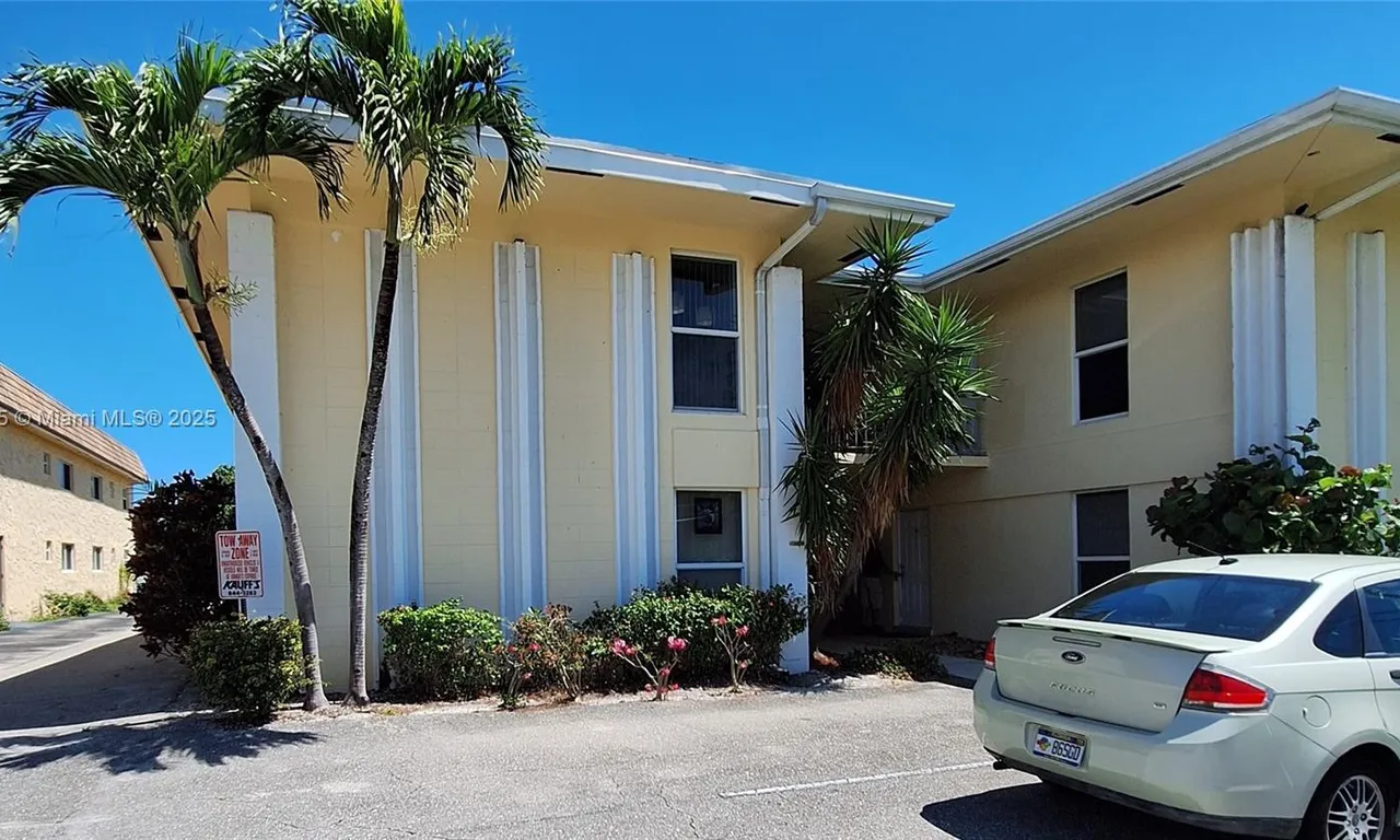 733 Hummingbird Way # 6, North Palm Beach FL 33408