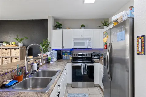 1074 NE 41st Pl, Homestead FL 33033