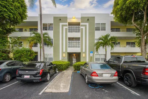 10795 SW 108th Ave # 103, Miami FL 33176