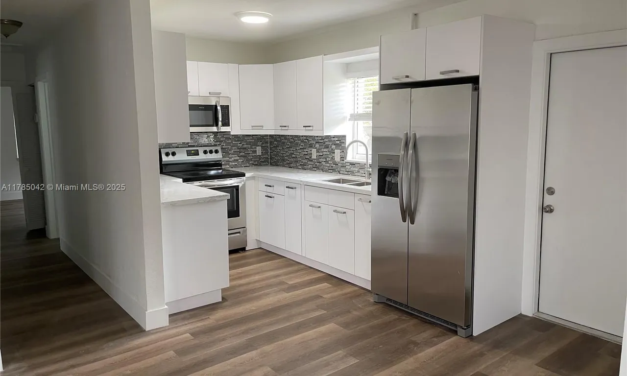 1460 NE 143rd St, North Miami FL 33161
