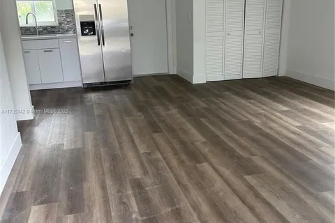 1460 NE 143rd St, North Miami FL 33161