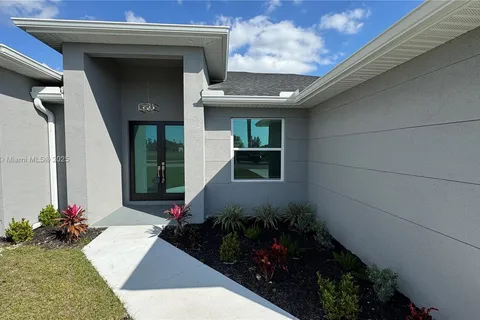 2012 NW 16TH TER, Cape Coral FL 33993