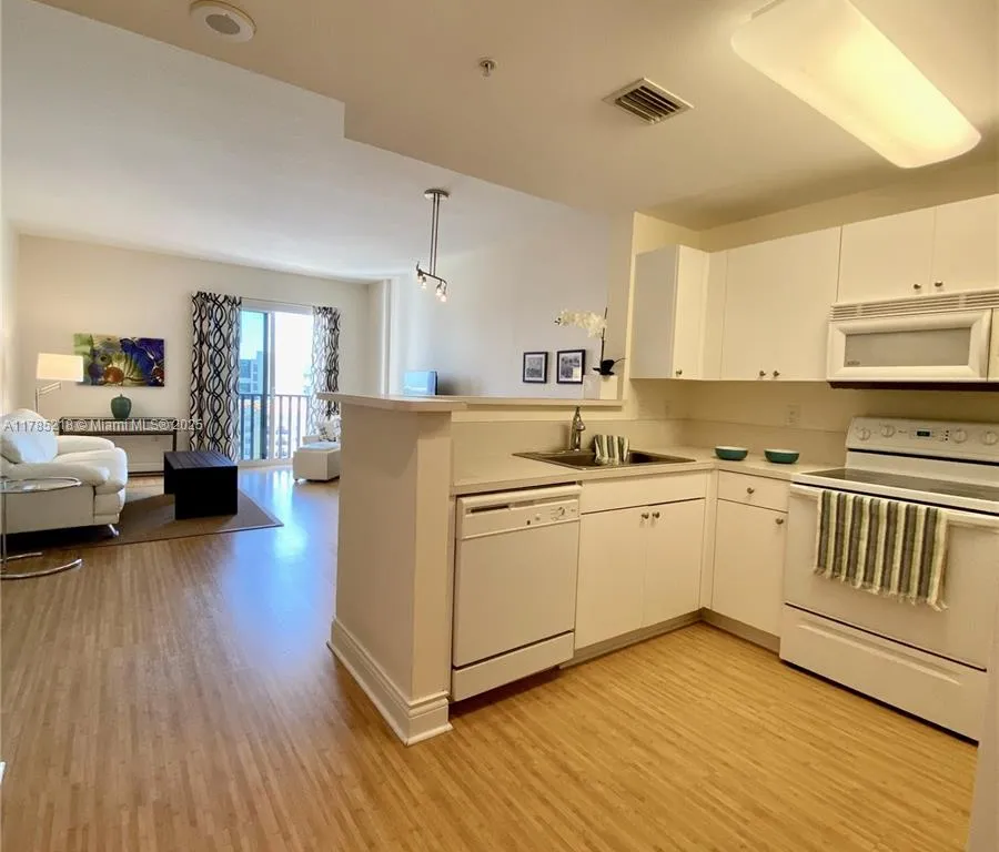 10 Aragon Ave # 1218, Coral Gables FL 33134