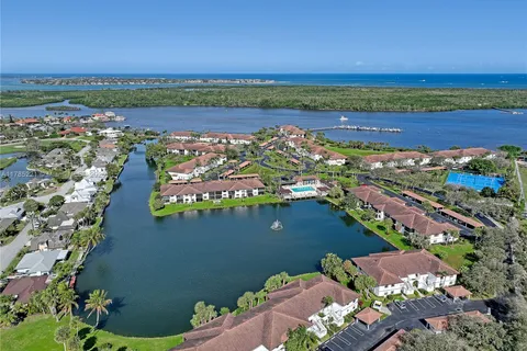 6121 SE Landing Way # 13, Stuart FL 34997