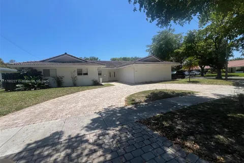 2210 NE 202nd St # 202, Miami FL 33180