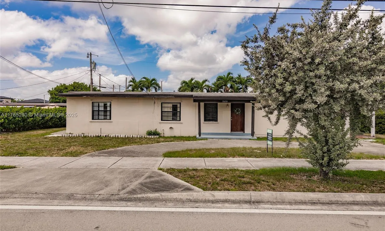 3320 SW 97th Ave, Miami FL 33165