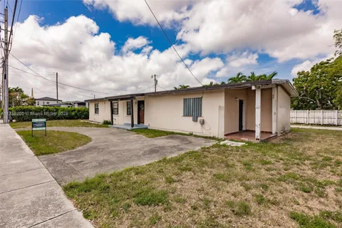 3320 SW 97th Ave, Miami FL 33165