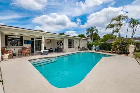 11430 NW 39th Ct, Coral Springs FL 33065