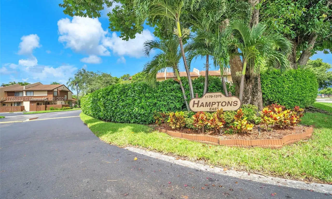 1359 Hampton Blvd, North Lauderdale FL 33068