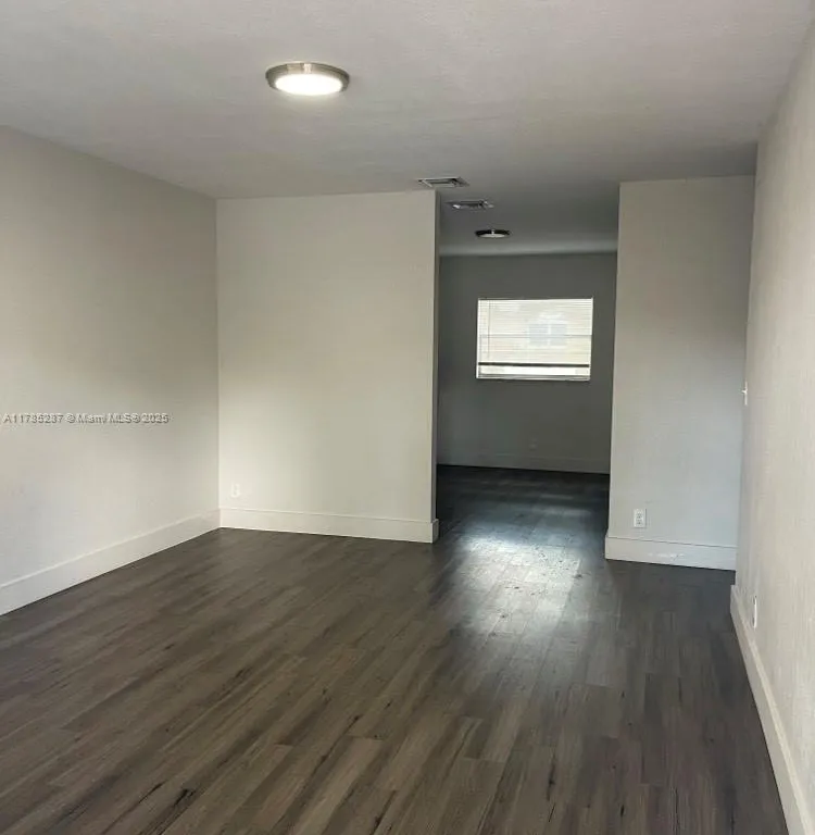 450 SW 2nd St # 3, Pompano Beach FL 33060
