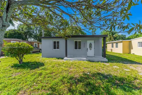 2350 NW 14th St, Fort Lauderdale FL 33311