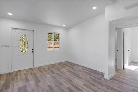2350 NW 14th St, Fort Lauderdale FL 33311