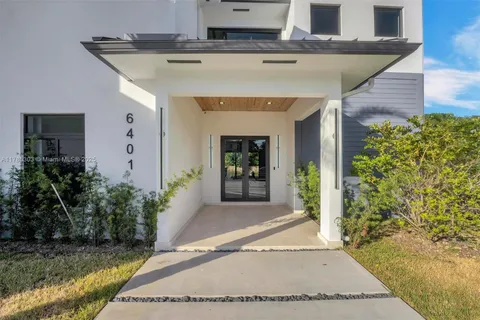 6401 SW 84th St, Miami FL 33143