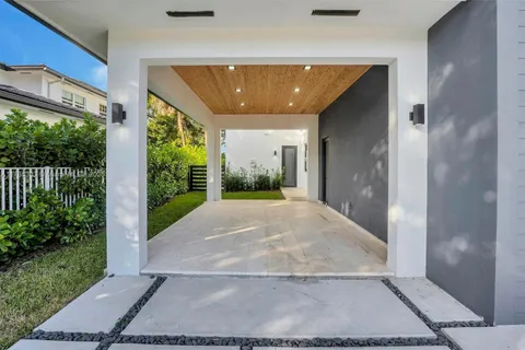 6401 SW 84th St, Miami FL 33143