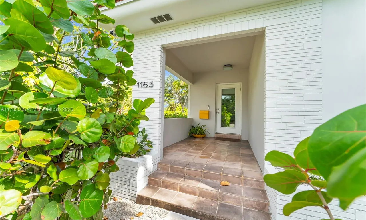 1165 NE 105th St, Miami Shores FL 33138