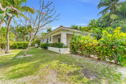 1165 NE 105th St, Miami Shores FL 33138