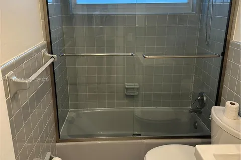 255 Sunrise Dr # 203, Key Biscayne FL 33149