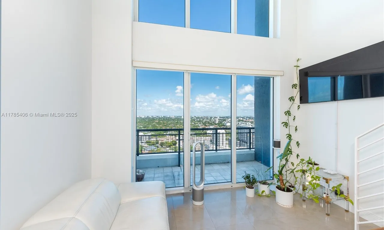 60 SW 13th St # 2609, Miami FL 33130