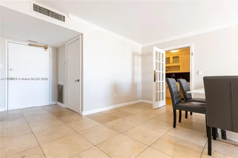18011 Biscayne Blvd # 902, Aventura FL 33160
