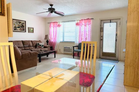102 Northampton F # 102, West Palm Beach FL 33417