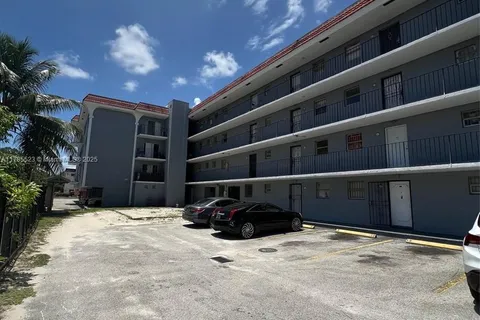 13725 NE 6th Ave # 301, North Miami FL 33161