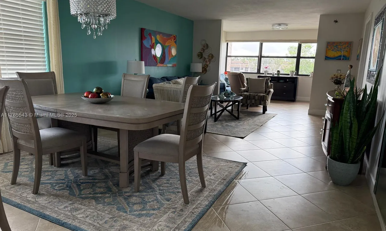 10207 Sunrise Lakes Blvd # 401, Sunrise FL 33322