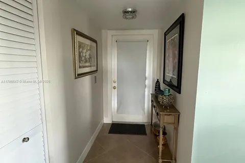 10207 Sunrise Lakes Blvd # 401, Sunrise FL 33322